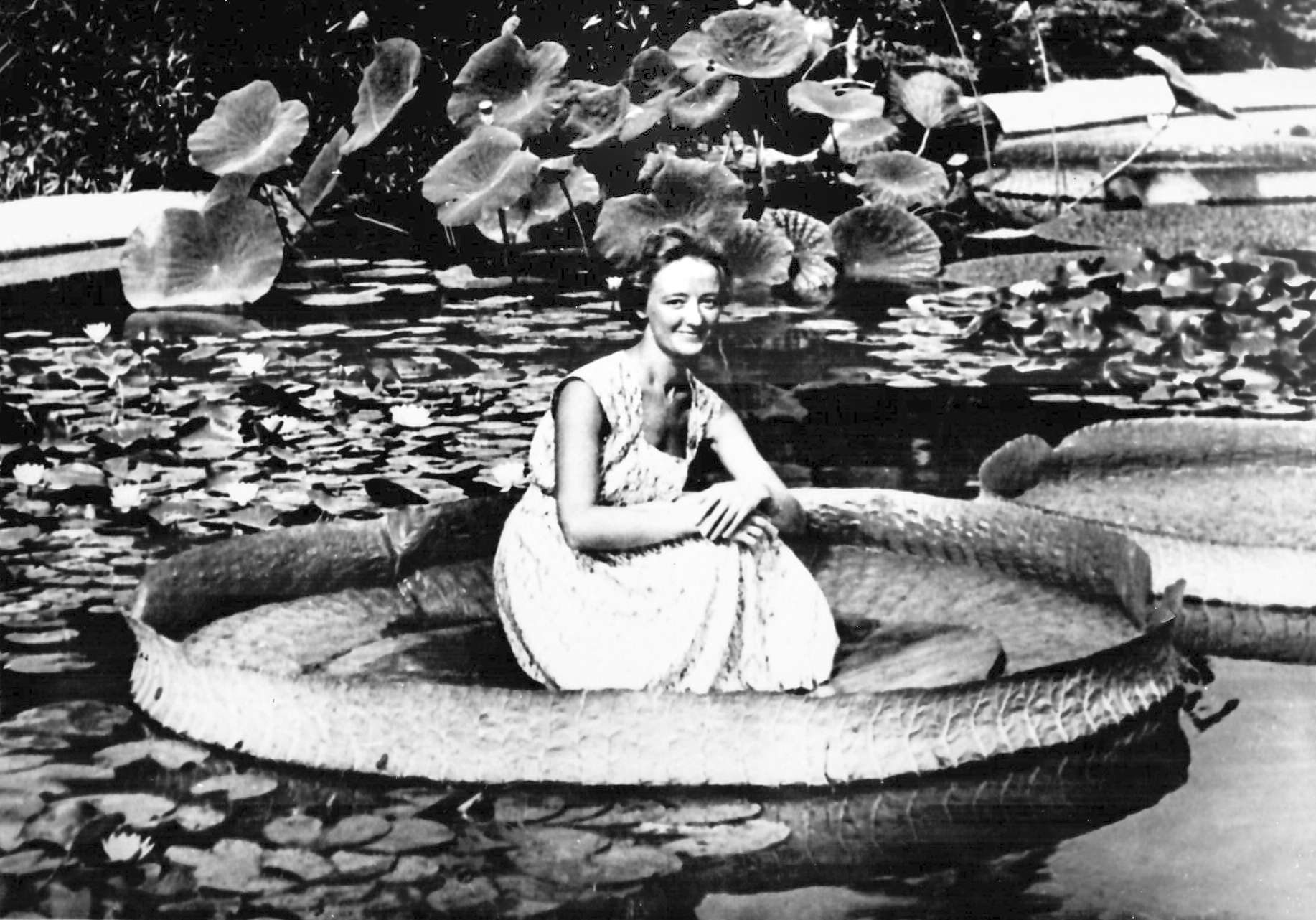 Мен күйеуімнің досын ұрып жатырмын